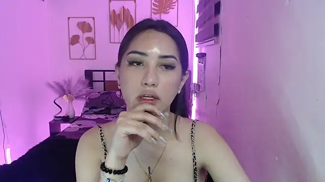 TS QueenMistress online show from March 18, 8:39 am