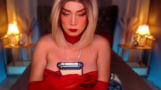 QUEEN GIAMOORE69 online show from March 22, 6:31 pm