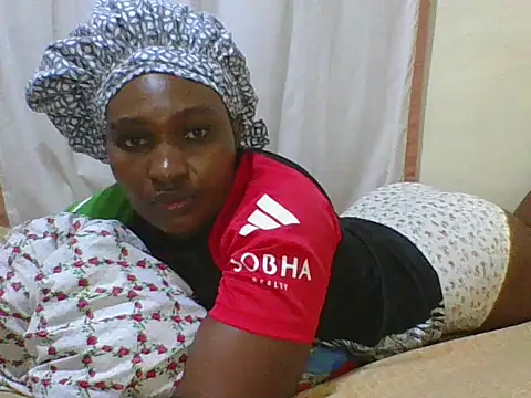 Snapshot of cute_lavenda chatting on October 17, 12:25 am cute lavenda online show from October 17, 12:25 am