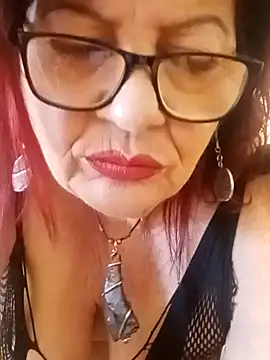 Snapshot of CALDA-AKIRA chatting on February 17, 10:29 am CALDA-AKIRA online show from February 17, 10:29 am