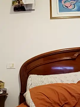 Snapshot of CALDA-AKIRA chatting on September 17, 5:31 am CALDA-AKIRA online show from September 17, 5:31 am