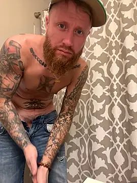 Mackwood89 online show from December 6, 6:42 am