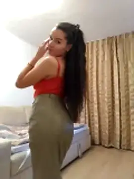 baby sweet girl  online show from May 30, 8:14 pm