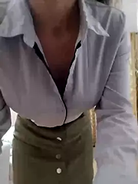 baby sweet girl  online show from November 2, 9:09 pm