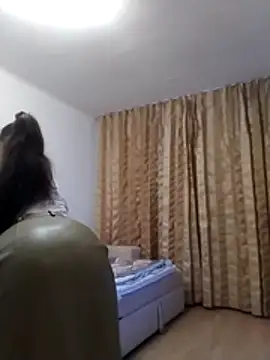 baby sweet girl  online show from March 9, 10:24 pm