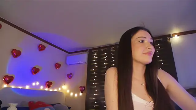 Snapshot of SoeTheReal chatting on February 11, 6:08 pm SoeTheReal online show from February 11, 6:08 pm