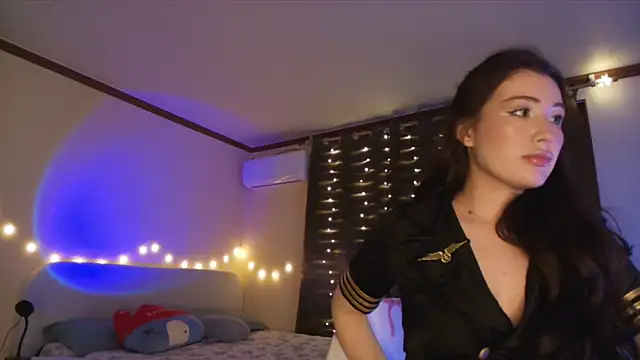 Snapshot of SoeTheReal chatting on March 3, 7:54 pm SoeTheReal online show from March 3, 7:54 pm