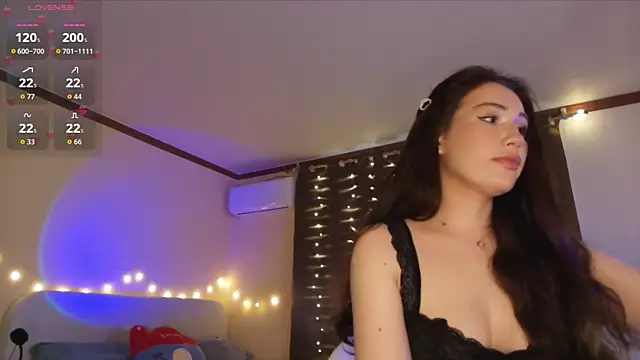 Snapshot of SoeTheReal chatting on February 25, 3:18 am SoeTheReal online show from February 25, 3:18 am