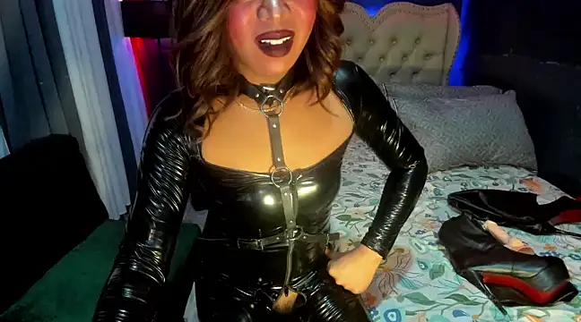 hotlena dominatrixxz online show from March 10, 5:11 am