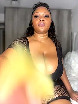 Hyra Ari online show from December 4, 8:30 pm