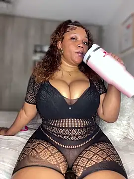 Hyra Ari online show from March 18, 6:42 pm