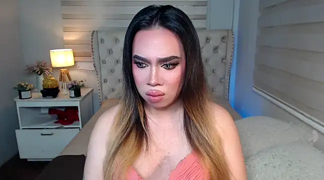 RebecaNextToYou online show from February 12, 8:40 pm