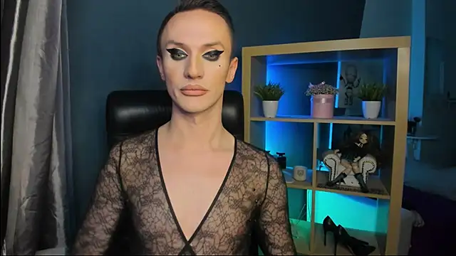 Cristal Connors online show from December 17, 1:16 pm