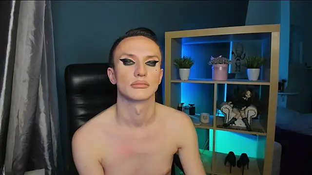 Cristal Connors online show from December 22, 8:47 pm