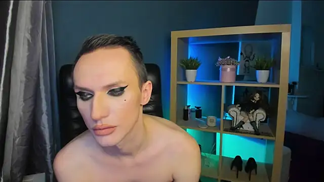 Cristal Connors online show from December 23, 2:50 pm