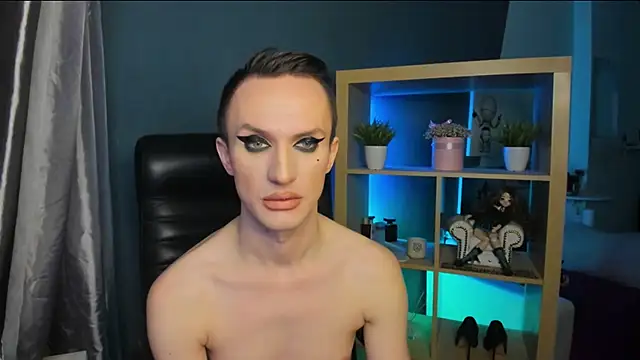 Cristal Connors online show from December 24, 9:39 am