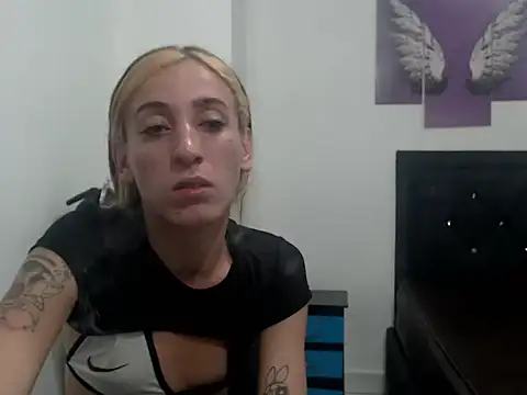 andreahhill online show from April 26, 2:36 pm