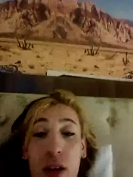 andreahhill online show from June 5, 1:54 am