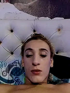 andreahhill online show from June 4, 1:32 am