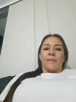 Snapshot of emma__31 chatting on February 7, 11:45 pm emma 31 online show from February 7, 11:45 pm