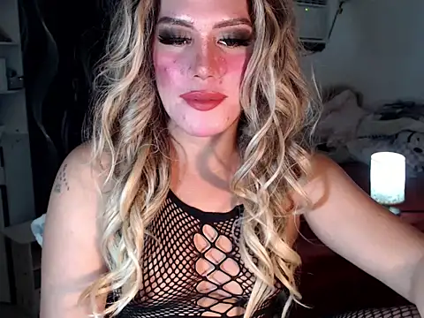 Snapshot of fuckinghot_jessel69 chatting on September 16, 12:33 am fuckinghot jessel69 online show from September 16, 12:33 am