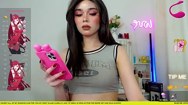 Snapshot of Salsallita chatting on November 14, 9:02 am Salsallita online show from November 14, 9:02 am