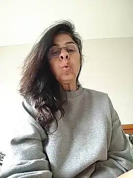 Snapshot of Susannemilf chatting on November 11, 2:56 pm Susannemilf online show from November 11, 2:56 pm