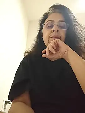 Snapshot of Susannemilf chatting on November 20, 3:40 am Susannemilf online show from November 20, 3:40 am