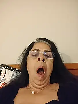 Snapshot of Susannemilf chatting on November 13, 12:42 pm Susannemilf online show from November 13, 12:42 pm