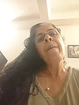 Susannemilf online show from April 18, 5:48 pm