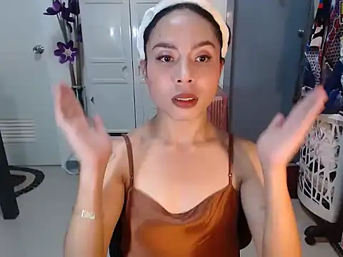 AsianTrixxx online show from March 6, 1:50 pm