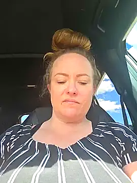 julimonroe online show from March 26, 7:01 pm