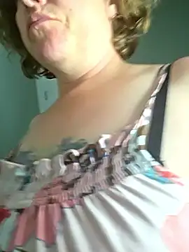 julimonroe online show from May 24, 5:07 am