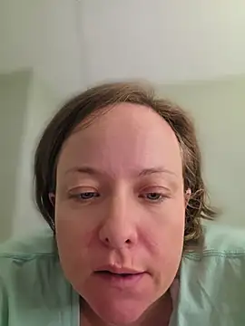 Snapshot of julimonroe chatting on July 13, 5:56 pm julimonroe online show from July 13, 5:56 pm