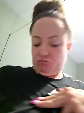 julimonroe online show from March 22, 10:22 pm