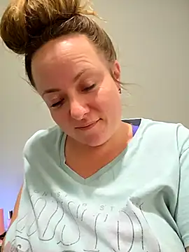 julimonroe online show from April 10, 1:12 am