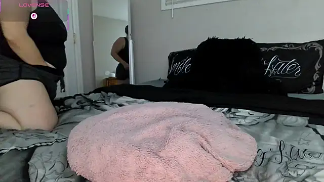 julimonroe online show from November 23, 3:05 am