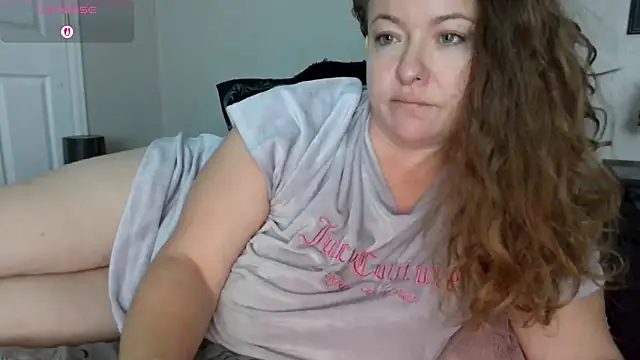 julimonroe online show from December 3, 1:32 pm