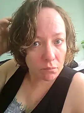 julimonroe online show from May 4, 1:58 pm