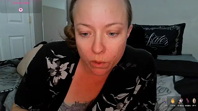 julimonroe online show from October 30, 10:50 pm