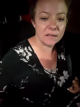Snapshot of julimonroe chatting on September 18, 3:42 am julimonroe online show from September 18, 3:42 am