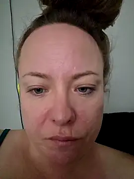 julimonroe online show from March 27, 1:23 pm