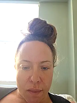 julimonroe online show from November 14, 7:28 pm