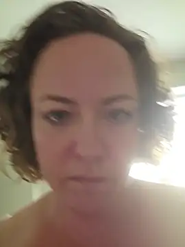 Snapshot of julimonroe chatting on June 24, 11:13 pm julimonroe online show from June 24, 11:13 pm