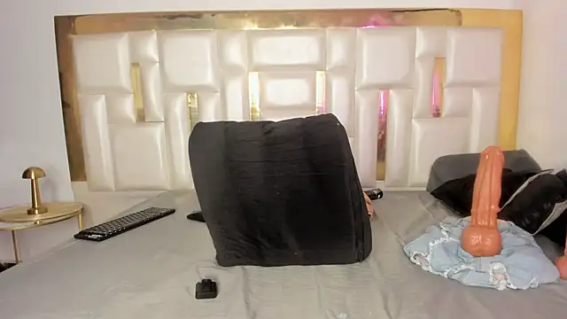 MiaaXXX1 online show from October 29, 2:10 am