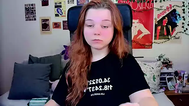 Snapshot of StellaMilla chatting on March 22, 12:39 am StellaMilla online show from March 22, 12:39 am
