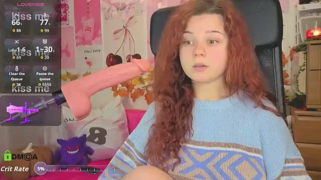 Snapshot of StellaMilla chatting on October 10, 8:09 pm StellaMilla online show from October 10, 8:09 pm