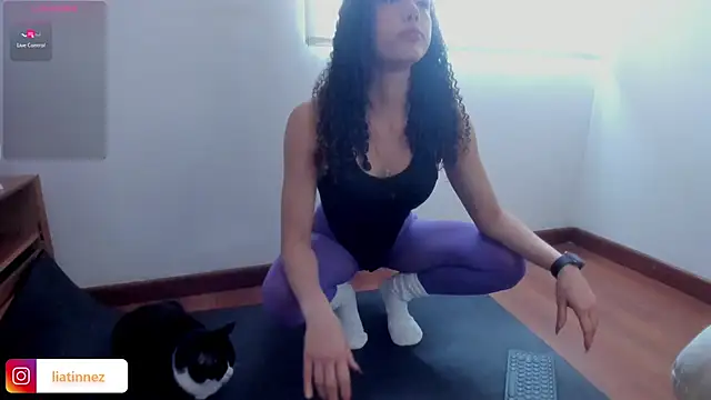 Snapshot of Lia_Tinez chatting on December 21, 7:49 pm Lia Tinez online show from December 21, 7:49 pm