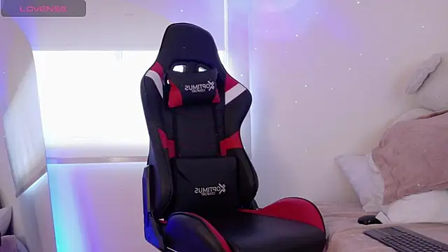 Lia Tinez online show from March 18, 9:48 pm