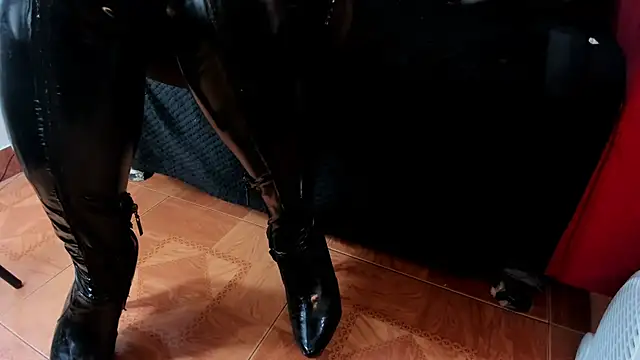 MissVioleta1 online show from November 15, 8:40 am